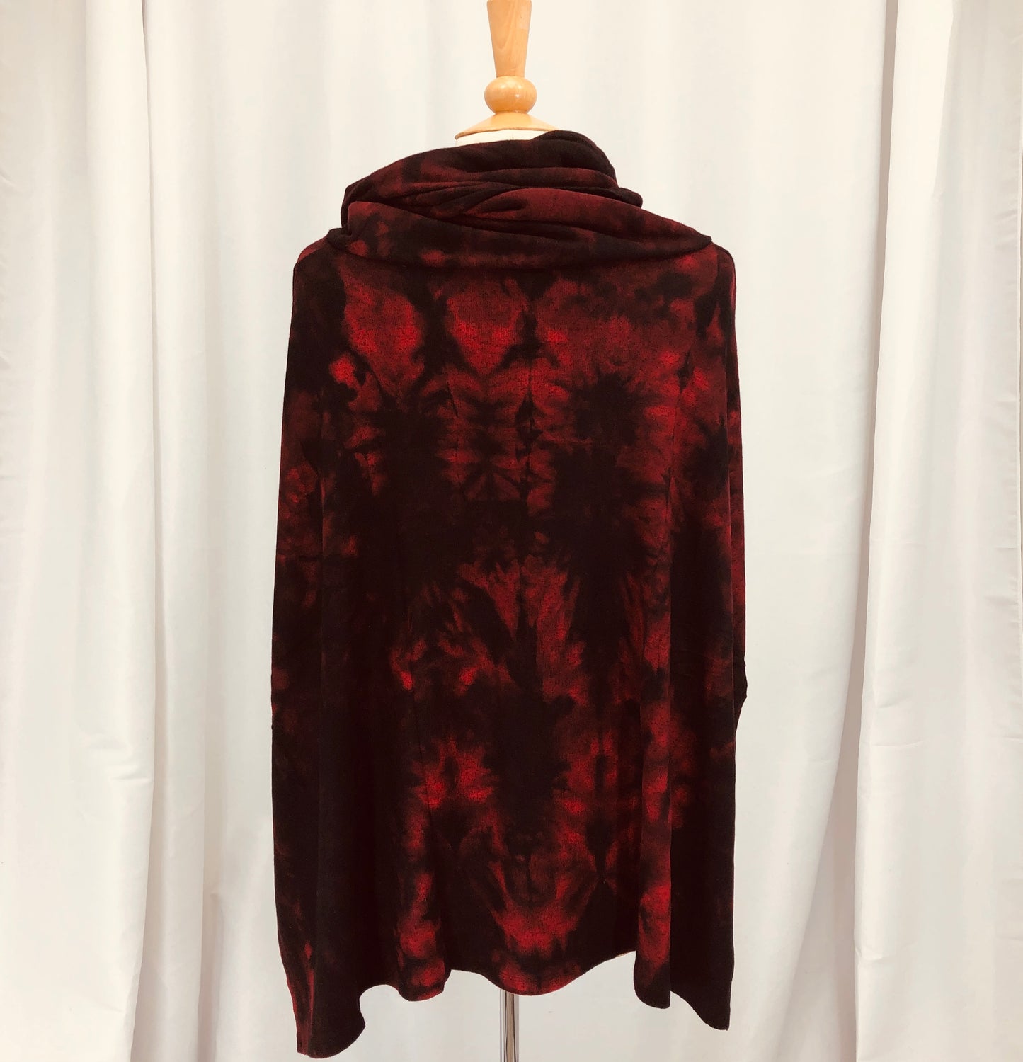 F1006 French Kyss Marble Poncho